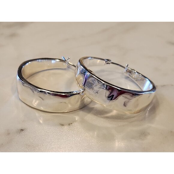 Gloria Vanderbilt Silver-Tone Hammered Hoop Earrings - Picture 4 of 5